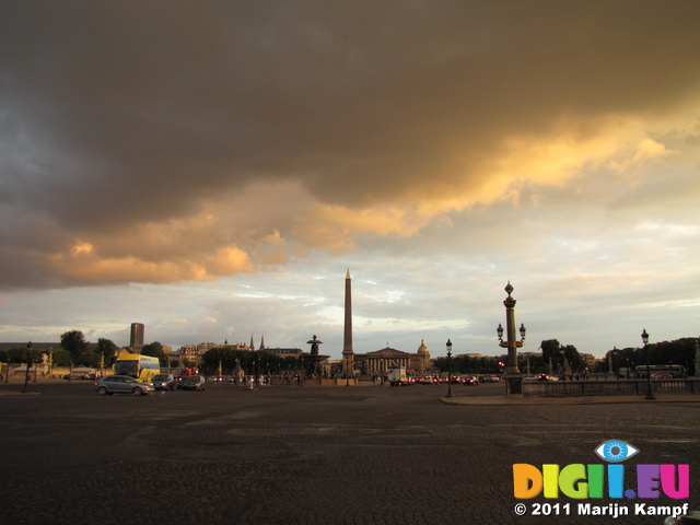 SX18526 L'Obelisque on place de la Concorde at sunset